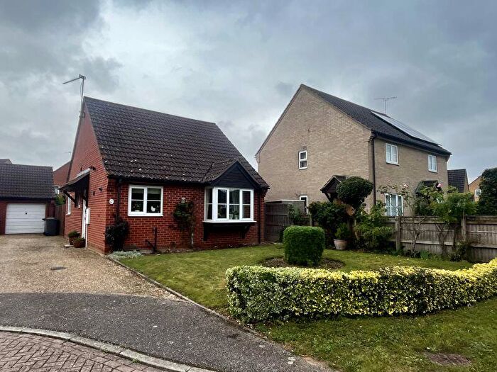 2 Bedroom Detached Bungalow For Sale In Capell Walk, Stanton, IP31