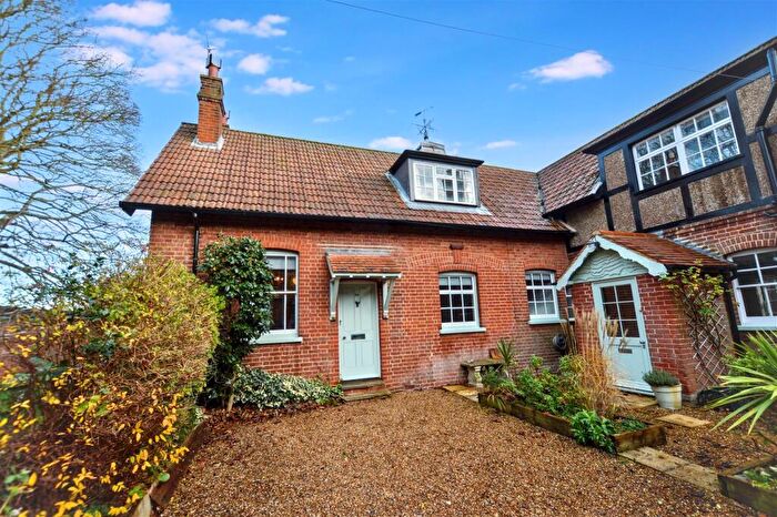 2 Bedroom Cottage For Sale In High Street, Overstrand, NR27