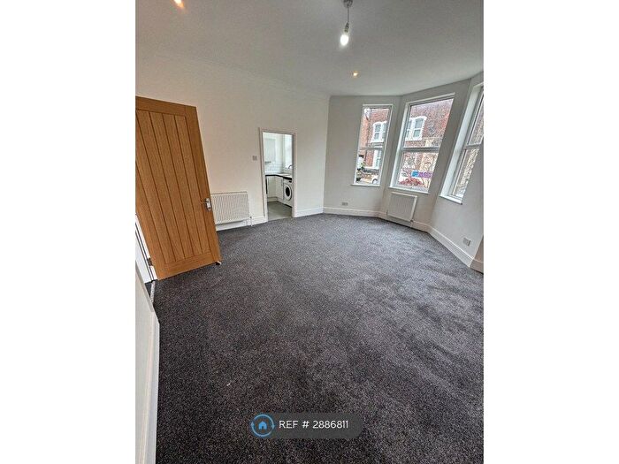 2 Bedroom Flat To Rent In Kremlin Drive, Liverpool, L13