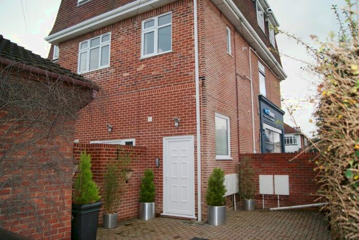 2 Bedroom Flat To Rent In Christchurch Road, Bournemouth, BH7