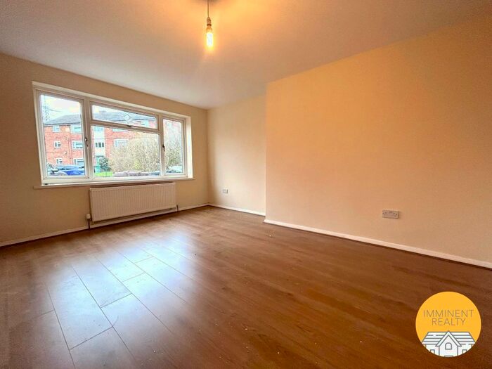 3 Bedroom Terraced House To Rent In Curtin Drive, Wednesbury, WS10