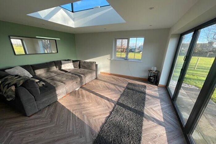 3 Bedroom Farmhouse To Rent In North Moss Lane, Liverpool, L37