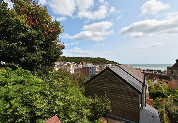 2 Bedroom Detached House To Rent In Church Passage, Hastings, TN34