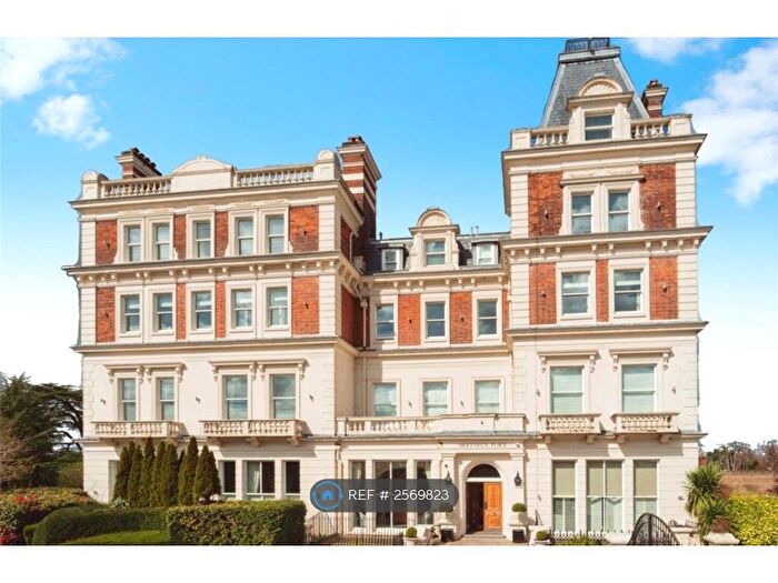 2 Bedroom Flat To Rent In Molyneux Place, Tunbridge Wells, TN4