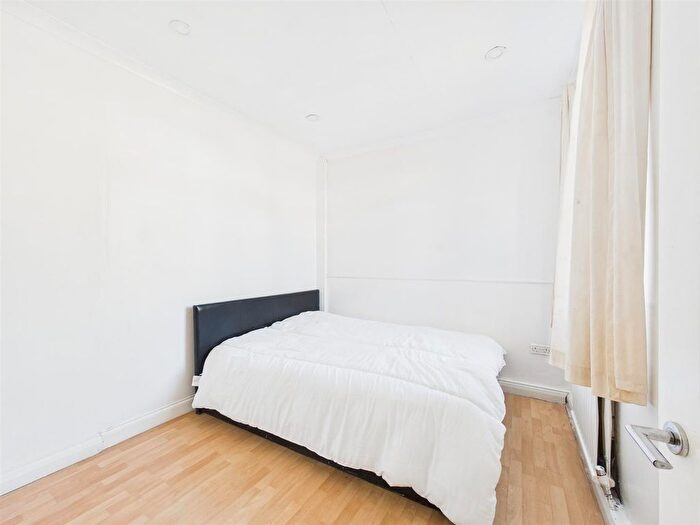 2 Bedroom Bungalow For Sale In Colton Gardens, London, N17