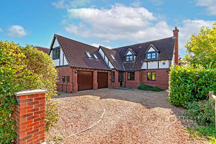5 Bedroom Detached House For Sale In Beales Lane, Milton Keynes, MK7