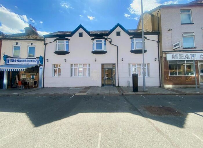 2 Bedroom Flat To Rent In Park Street, Luton, LU1