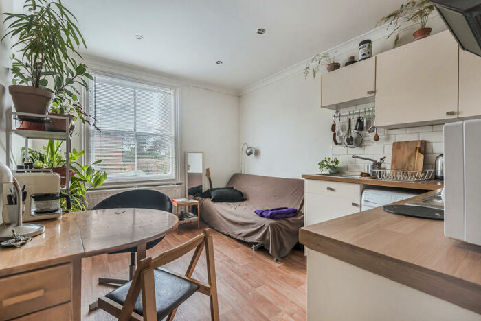 1 Bedroom Apartment To Rent In Pepys Road, New Cross, London, SE14