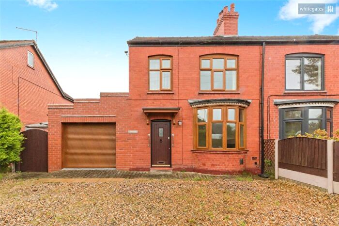 3 Bedroom Semi-Detached House For Sale In Middlewich Road, Bradfield Green, Crewe, Cheshire, CW1