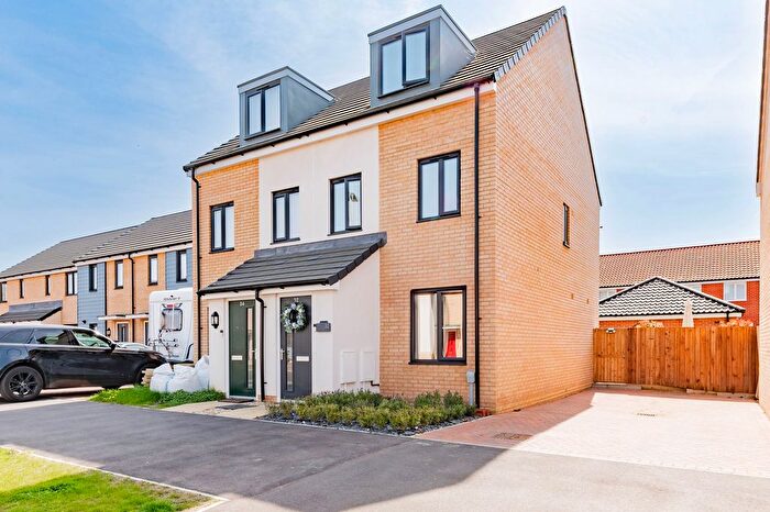 3 Bedroom Semi-Detached House For Sale In Briggs Mead, Wymondham, NR18