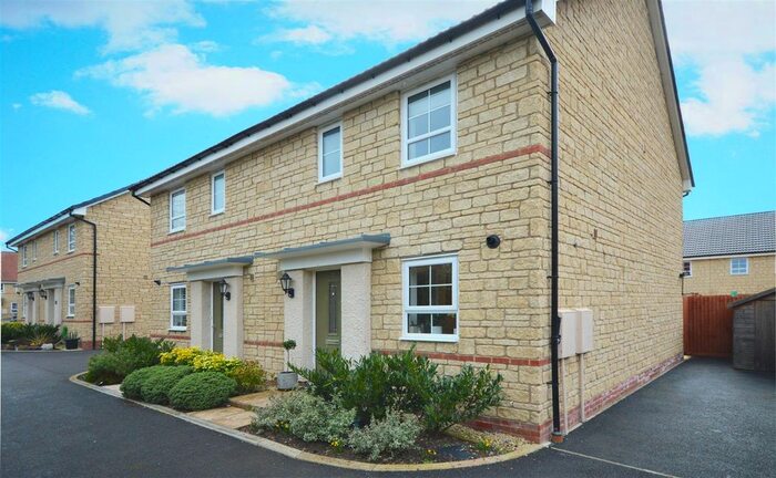 3 Bedroom Semi-detached House For Sale In St. Whites Close, Whitchurch Village, Bristol, BS14