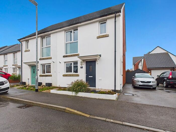 2 Bedroom Semi-detached House For Sale In Sparrow Close, Hayle, TR27