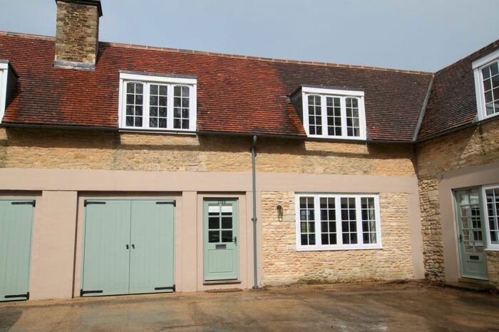 3 Bedroom Property To Rent In Limpley Stoke, Bath, BA2