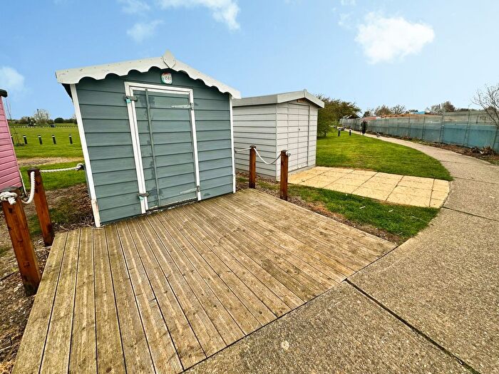 Chalet For Sale In Promenade Way, Brightlingsea, CO7