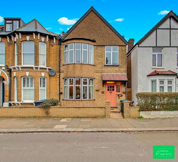 3 Bedroom Semi Detached House For Sale In Leicester Road, London, N2