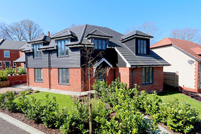 4 Bedroom Detached House For Sale In Lady Bettys Drive, Whiteley, PO15