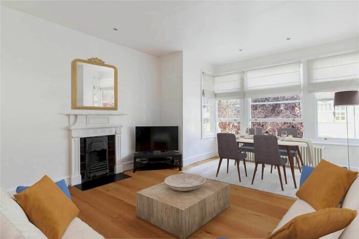 3 Bedroom Flat To Rent In Cresswell Road, Twickenham, TW1