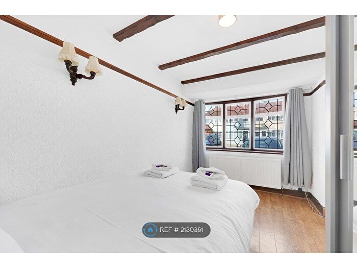 7 Bedroom End Of Terrace House To Rent In Diban Avenue, Hornchurch, RM12