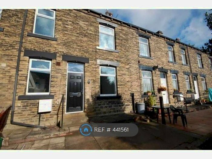 2 Bedroom Terraced House To Rent In Cemetery Road, Heckmondwike, WF16