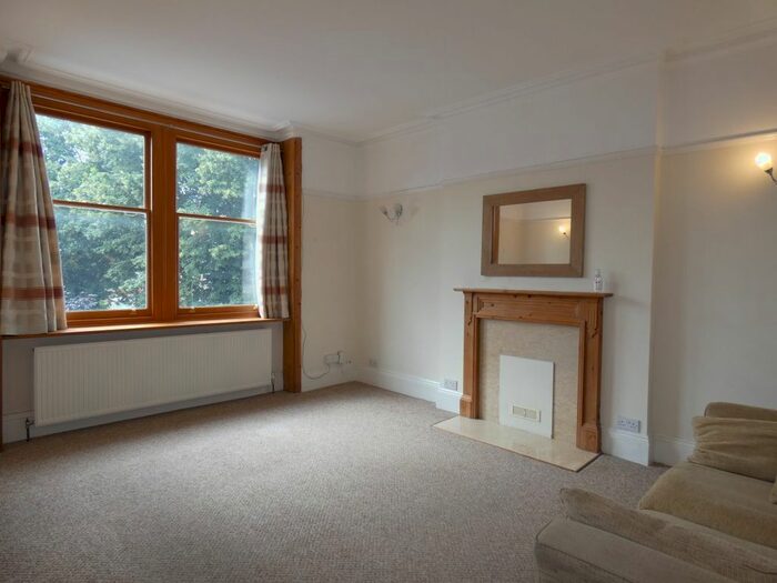 3 Bedroom Flat To Rent In Madeley Road, London, W5