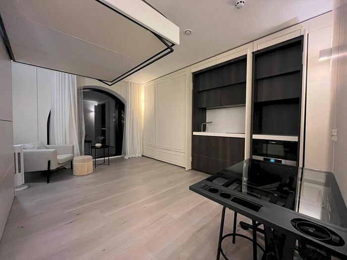 Studio To Rent In Loftus Road, London, W12