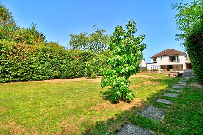 5 Bedroom Detached House For Sale In Reading Road, Winnersh, Wokingham, RG41