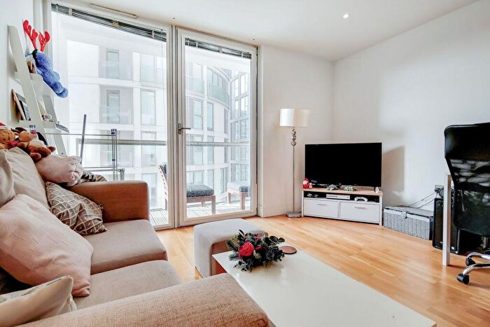1 Bedroom Flat To Rent In Millharbour, Canary Wharf, London, E14
