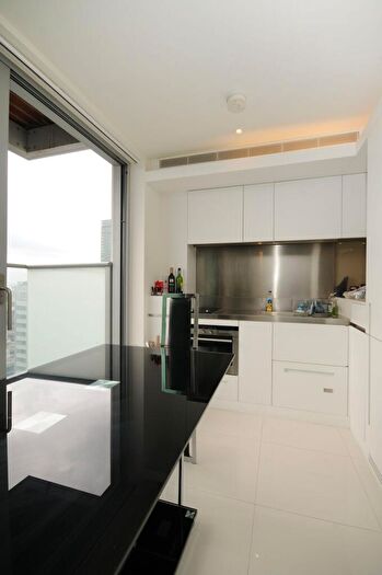 Studio To Rent In Pan Peninsula Square, Canary Wharf, London, E14