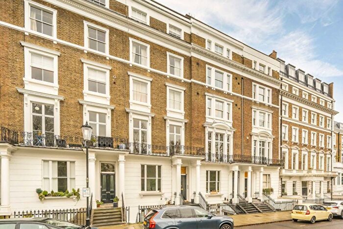 1 Bedroom Flat To Rent In Ladbroke Square, Notting Hill, W11