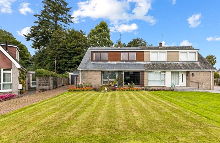 4 Bedroom Semi-Detached House For Sale In Springwood Avenue, Stirling, FK8