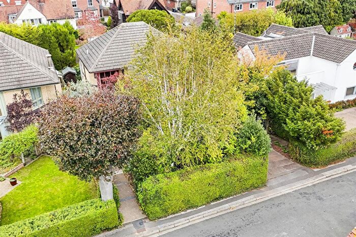 4 Bedroom Detached House For Sale In Ireton Grove, Attenborough, Nottinghamshire, NG9