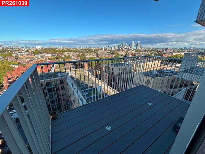 Studio For Sale In Tapestry Way, London, E1