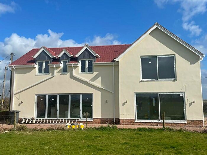 4 Bedroom Detached House For Sale In Mill Road, MK44