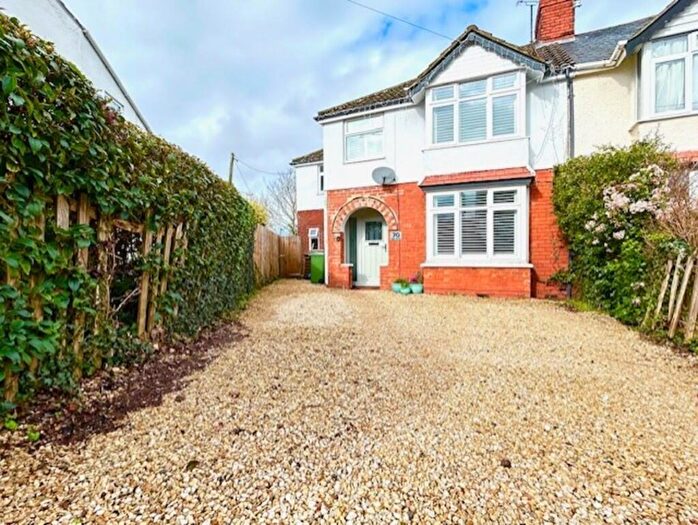 4 Bedroom Semi-Detached House For Sale In High Street, Wroughton, SN4