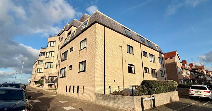1 Bedroom Apartment For Sale In Carmen Sylva Road, Llandudno, LL30