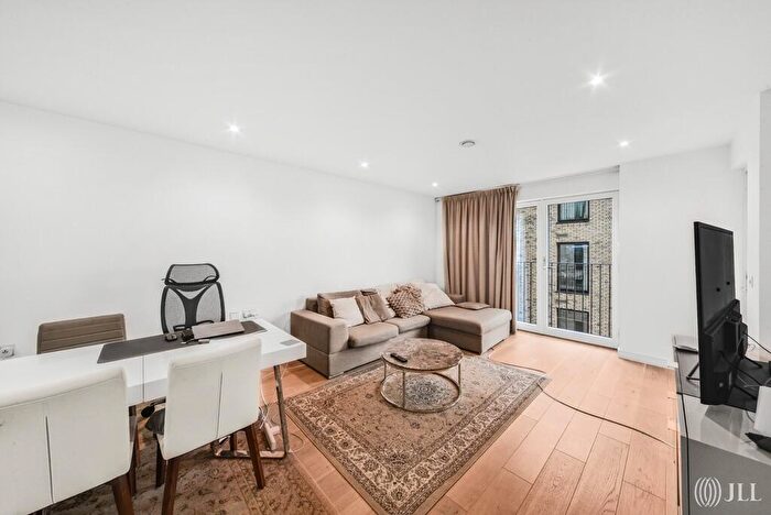 2 Bedroom Apartment For Sale In Mogul Building, Prospect Row, London, E15