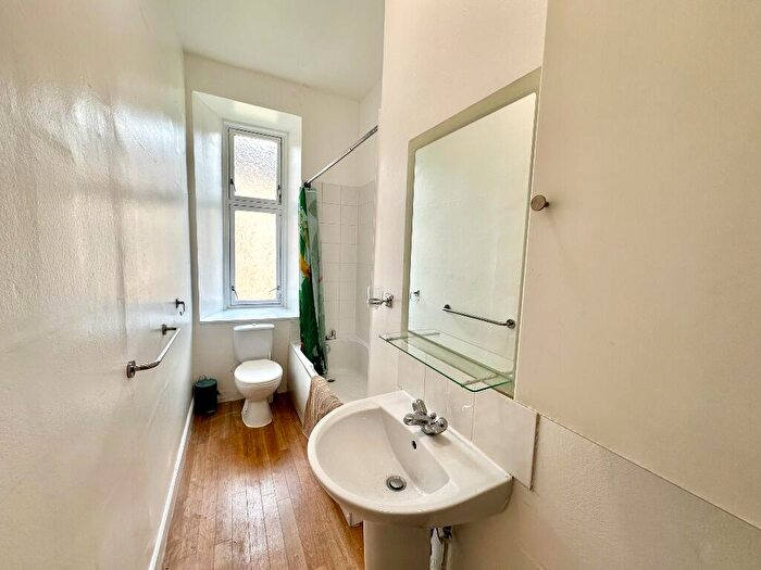 1 Bedroom Flat To Rent In Garrioch Road, North Kelvinside, Glasgow, G20