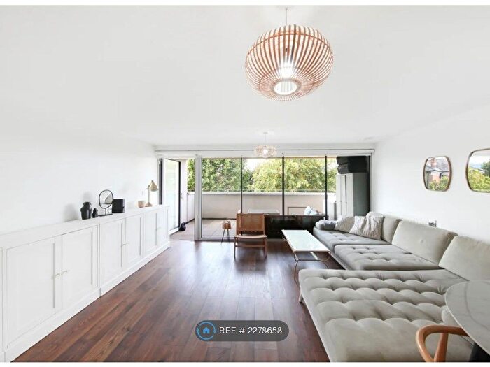 1 Bedroom Flat To Rent In St. Quintin House, London, W10