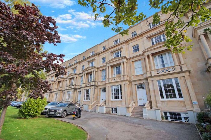 3 Bedroom Flat To Rent In Lansdown, GL50
