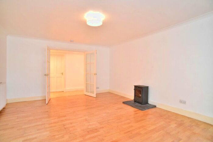 2 Bedroom Flat To Rent In St. Devenicks Terrace, Cults, Aberdeen, AB15