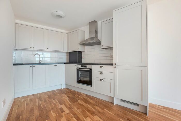 1 Bedroom Flat To Rent In Blackfen Road, Blackfen, Sidcup, DA15