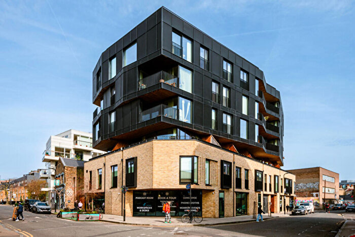 2 Bedroom Flat To Rent In The Fisheries, Lamb Lane, Hackney, E8