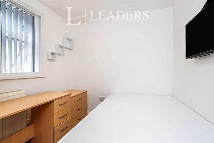 1 Bedroom House To Rent In Guildhall Walk, Portsmouth, Hampshire, PO1