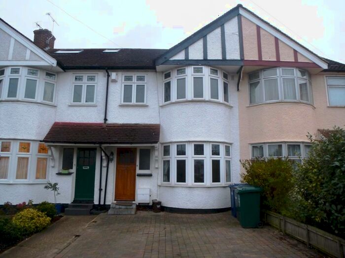 3 Bedroom House To Rent In Weirdale Avenue, Whetstone, N20