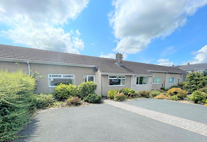 3 Bedroom Bungalow For Sale In Hayclose Road, Kendal, LA9