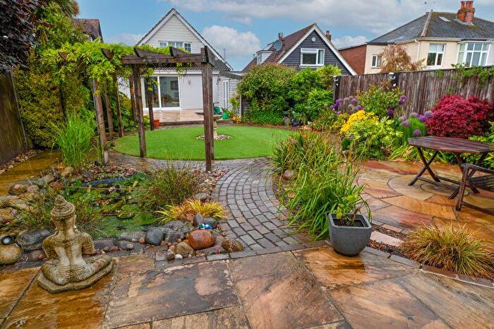 5 Bedroom Detached House For Sale In London Road, Widley, PO7