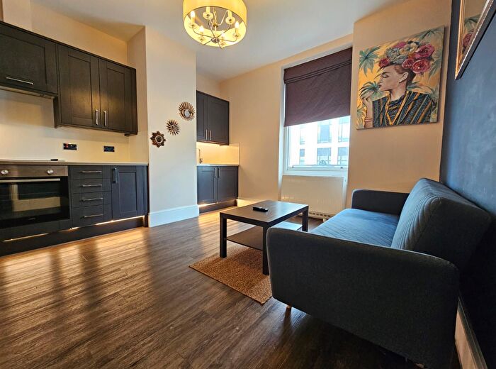1 Bedroom Flat To Rent In West Street, Brighton, BN1
