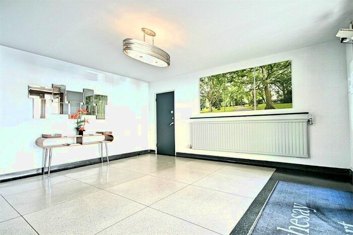 Studio To Rent In Rothesay Court, Harleyford Street, SE11