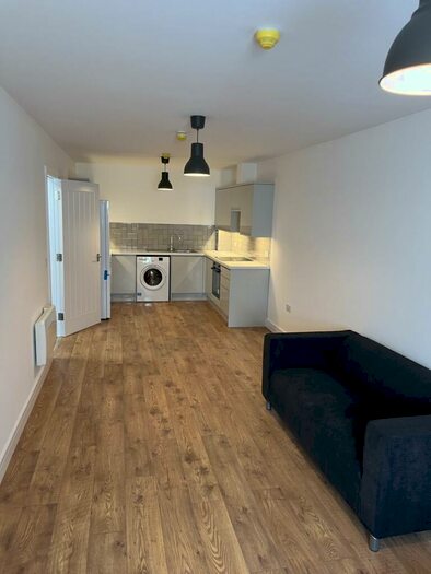 1 Bedroom Detached House To Rent In Gloucester Road, Bristol, BS34