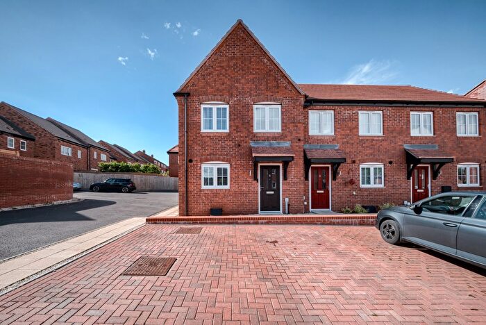 3 Bedroom End Terrace House For Sale In Hewlands Crescent, Stratford-Upon-Avon, CV37